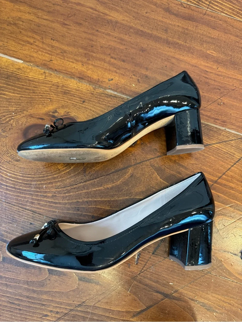 kate spade‎ Black Patent Block Heel Pumps with Bow. Size 10